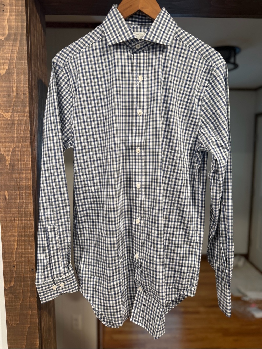 NWT Holderness & Bourne “The Flynn Shirt” In Ivy (Small)